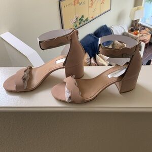 Elegant Beige Heeled Sandals. Brand new!